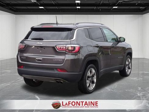 Used 2019 Jeep Compass Limited AWD/4WD image 5
