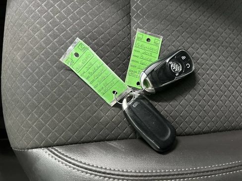 Used 2018 Buick Encore Preferred AWD/4WD image 12