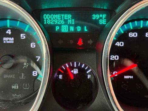 Used 2012 Chevrolet Traverse LTZ image 25