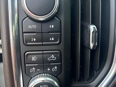 Used 2023 GMC Sierra 3500 Denali w/ Denali Ultimate Package AWD/4WD image 18