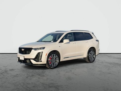 Certified 2025 Cadillac XT6 Sport w/ Platinum Package AWD/4WD image 4