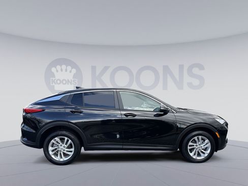 Used 2025 Buick Envista Preferred w/ Convenience I Package image 8