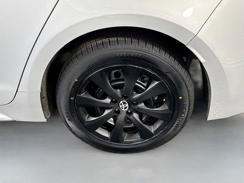 Used 2024 Toyota Corolla LE image 36