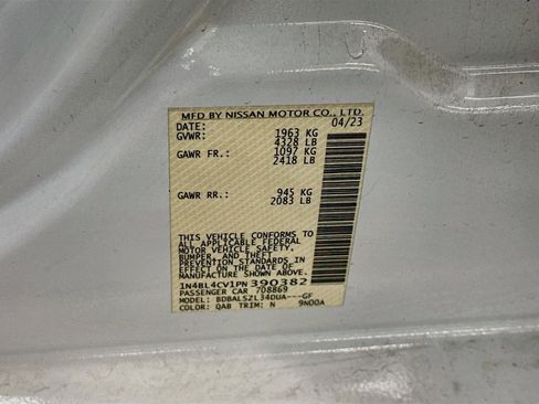 Used 2023 Nissan Altima 2.5 SR FWD image 12