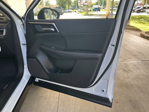 New 2025 Mitsubishi Outlander Trail Edition image 29