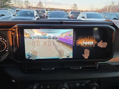 New 2026 Jeep Gladiator Sport image 10