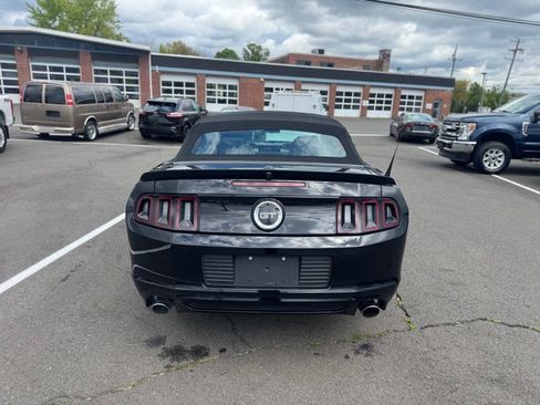 Used 2013 Ford Mustang GT Premium w/ Electronics Pkg RWD image 6