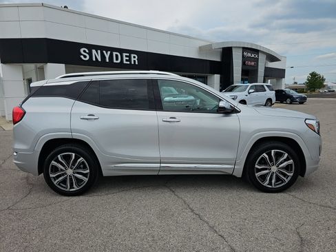 Used 2019 GMC Terrain Denali w/ Comfort Package AWD/4WD image 35