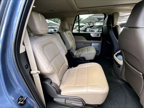 Used 2023 Lincoln Navigator L Reserve AWD/4WD image 38