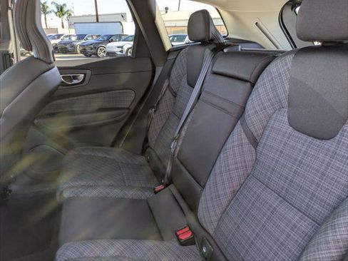Used 2025 Volvo XC60 B5 Core w/ Protection Package Premier image 23