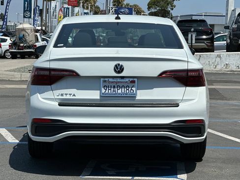 Used 2023 Volkswagen Jetta Sport w/ IQ.Drive Package FWD image 5