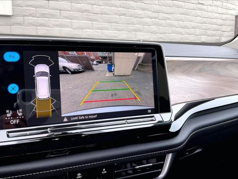 Certified 2024 Volkswagen Atlas SE w/ Panoramic Sunroof Package image 20