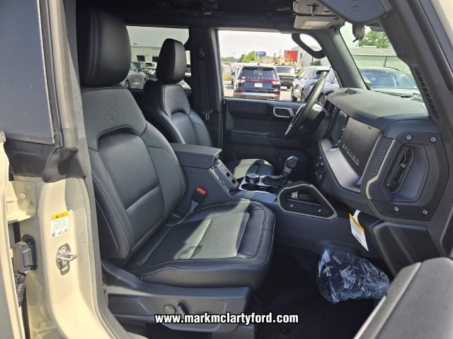 New 2026 Ford Bronco Badlands w/ Sasquatch Package AWD/4WD image 13