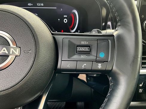 Used 2024 Nissan Pathfinder Platinum w/ Cargo Package image 19