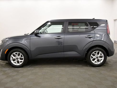 Certified 2025 Kia Soul LX w/ LX Technology Package FWD image 4