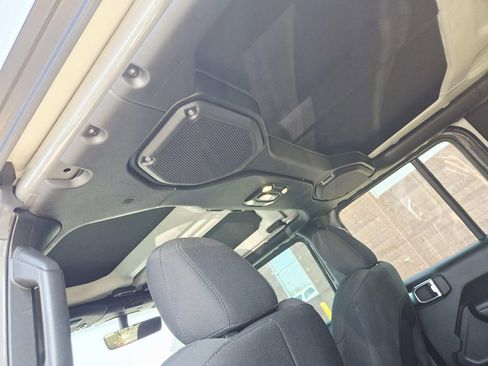 Used 2023 Jeep Wrangler Unlimited Rubicon w/ Xtreme 35 Tire Package image 13