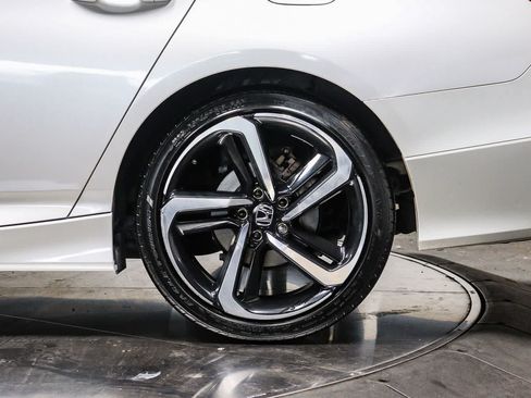 Used 2022 Honda Accord Sport image 9