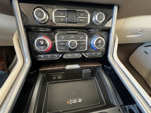 Used 2021 GMC Yukon XL Denali w/ Denali Ultimate Package image 27