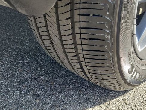 Certified 2025 Hyundai Elantra Blue image 26