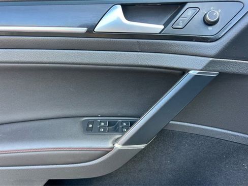 Used 2015 Volkswagen GTI Autobahn image 11