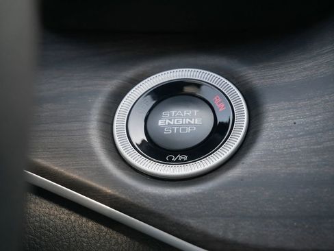 New 2025 Jeep Grand Cherokee Limited w/ Trailer Tow Package image 34