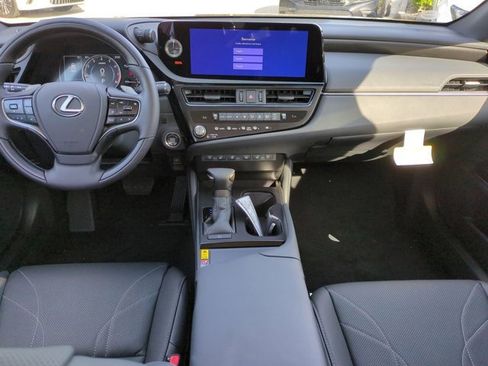 New 2025 Lexus ES 350 Ultra Luxury image 14