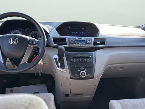 Used 2012 Honda Odyssey EX image 21