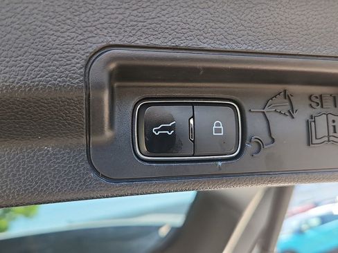 Used 2020 Ford Explorer Limited AWD/4WD image 30