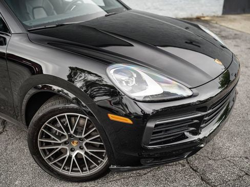 Used 2023 Porsche Cayenne AWD/4WD image 7