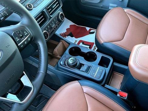 Used 2024 Ford Maverick Lariat image 19