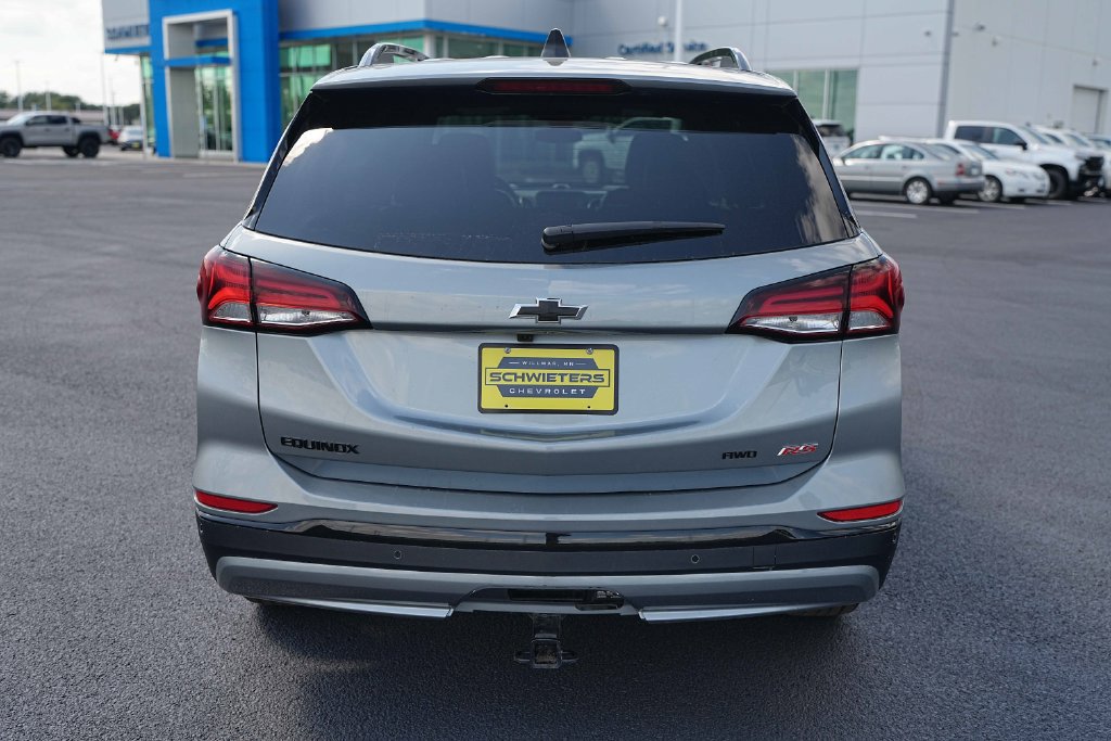 Used 2024 Chevrolet Equinox RS w/ LPO, Floor Liner Package AWD/4WD image 8