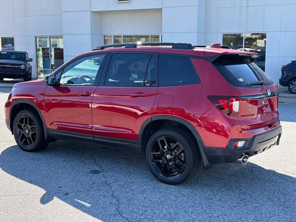 Used 2024 Honda Passport Black Edition image 5