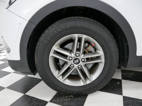 Used 2017 Hyundai Santa Fe Sport image 9