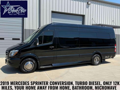 Used 2017 Mercedes-Benz Sprinter 3500 image 1