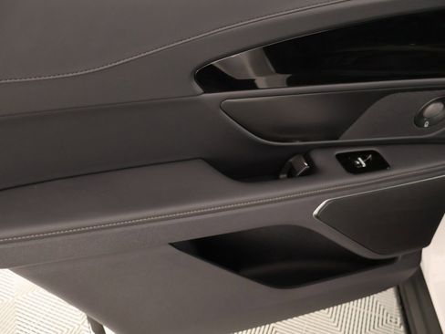 New 2026 Lincoln Nautilus Reserve w/ Jet Appearance Package image 17