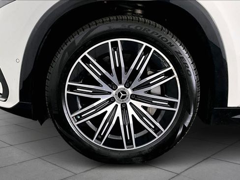 Used 2023 Mercedes-Benz EQS 580 4MATIC SUV image 10