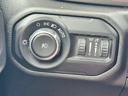 Used 2021 Jeep Wrangler Unlimited Sport AWD/4WD image 32