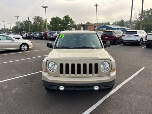 Used 2016 Jeep Patriot High Altitude FWD image 5