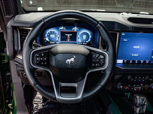 Used 2025 Ford Bronco Outer Banks image 18