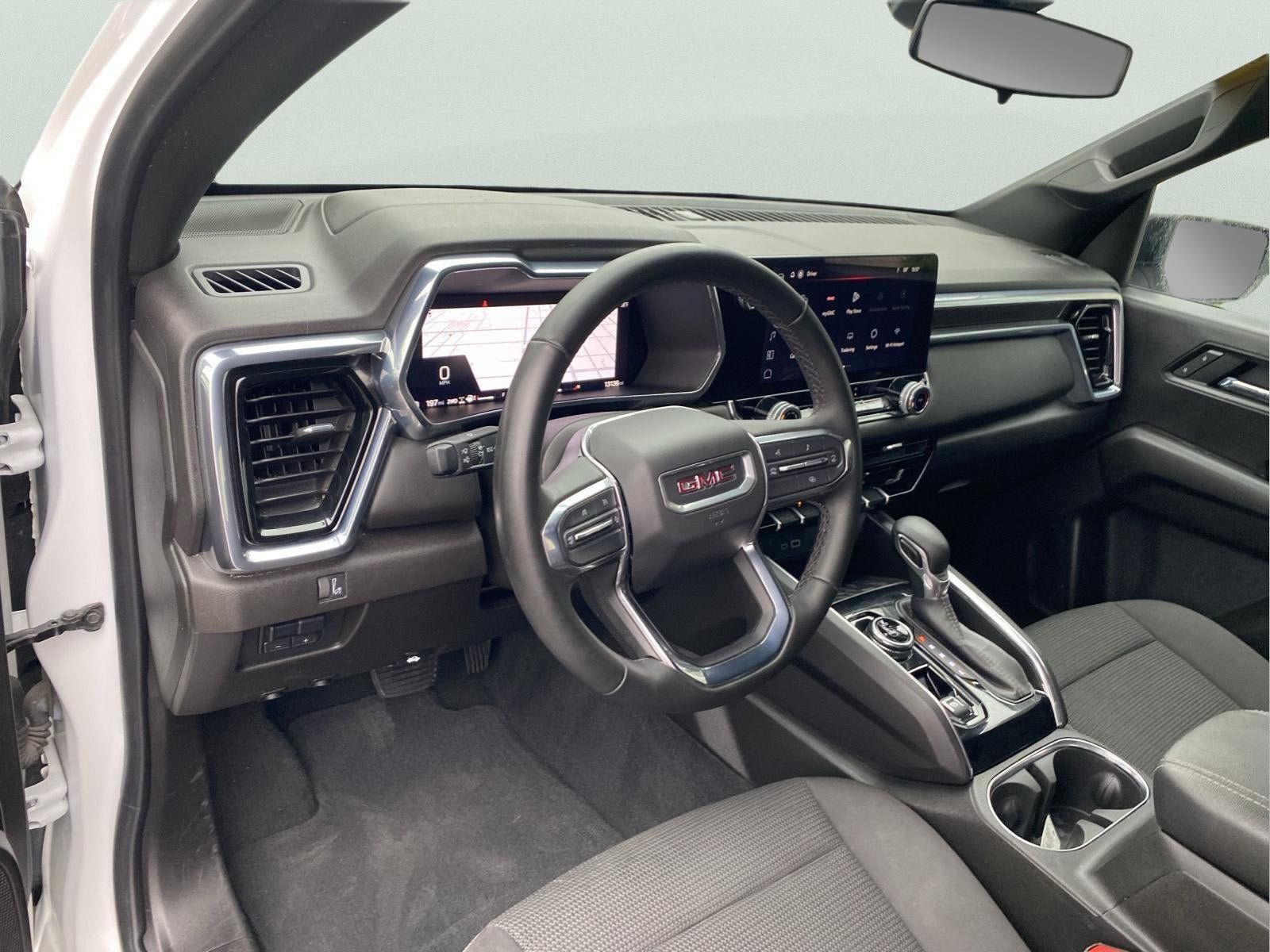 Used 2025 GMC Canyon Elevation AWD/4WD image 18