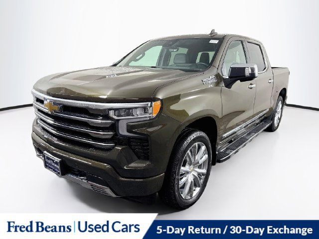 Used 2023 Chevrolet Silverado 1500 High Country w/ High Country Premium Package AWD/4WD image 3