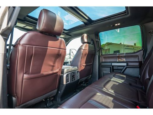 Used 2017 Ford F250 Platinum w/ Platinum Ultimate Package image 31