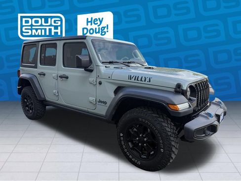 Used 2023 Jeep Wrangler Unlimited w/ Cold Weather Group AWD/4WD image 5