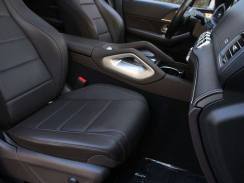 Used 2022 Mercedes-Benz GLS 450 4MATIC image 34