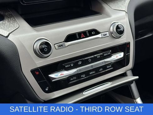 Used 2023 Ford Explorer Timberline image 6