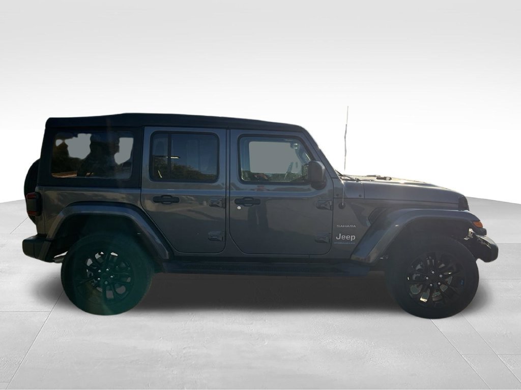 Used 2023 Jeep Wrangler Unlimited Sahara w/ Cold Weather Group AWD/4WD image 6
