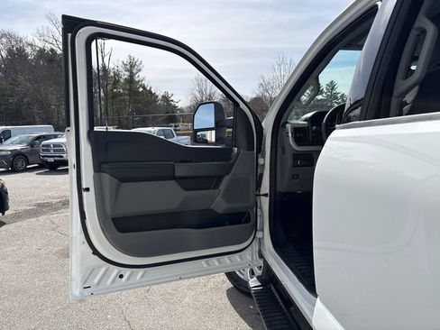 Used 2024 Ford F250 XLT AWD/4WD image 22