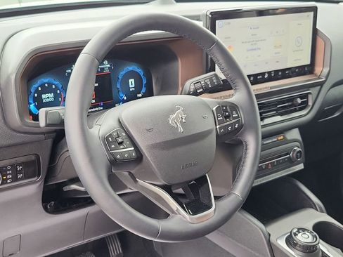 Used 2025 Ford Bronco Sport Outer Banks image 11