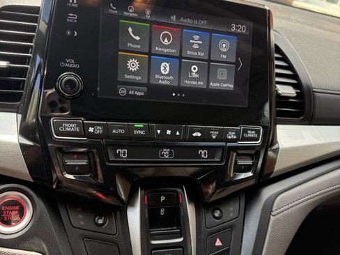 Used 2018 Honda Odyssey EX-L image 8