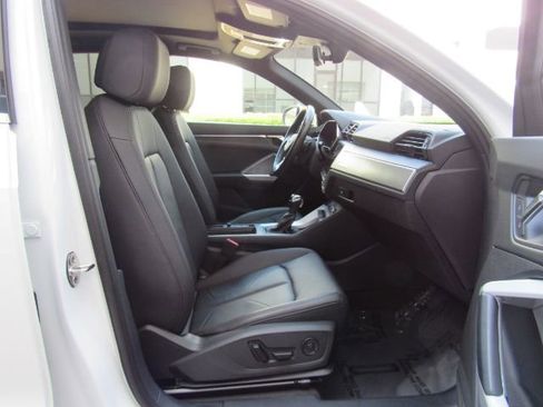 Used 2023 Audi Q3 2.0T Premium Plus w/ Premium Plus Package image 19